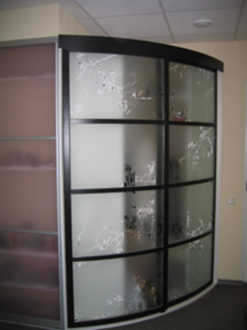 Шкаф купе радиусный с рисунком на стекле Салават