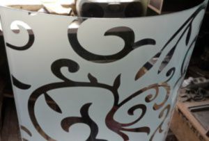 Стекло радиусное с пескоструйным рисунком для радиусных дверей Салават