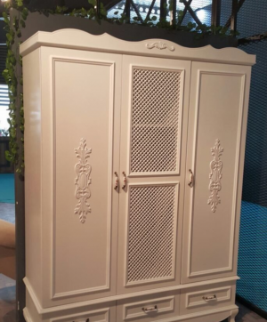 Распашные двери с декоративными накладками Салават